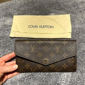 Louis Vuitton Sarah Wallet